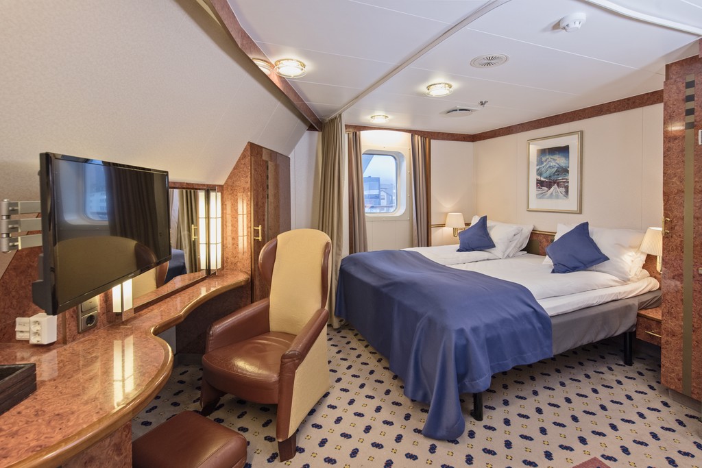 Huritgruten MS Finnmarken Mini ExpeditionSuite 2.jpg